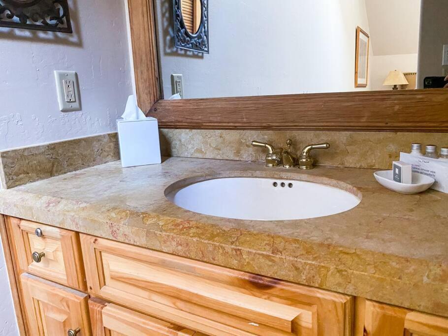 2 Bedroom Condominium - Luxury Skiin And Out Telluride Exterior photo