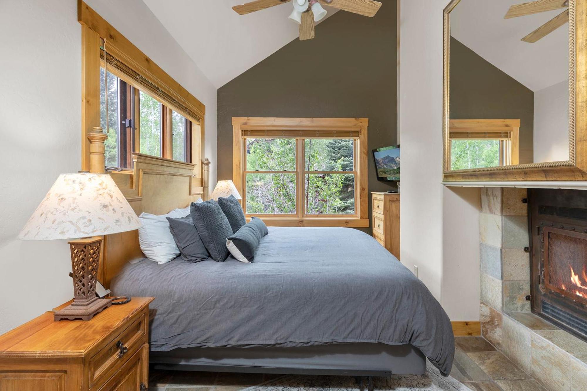 2 Bedroom Condominium - Luxury Skiin And Out Telluride Exterior photo
